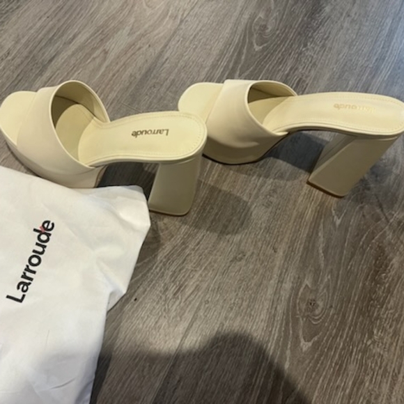 Brand New Dolly Mule In Ivory Leather - Picture 3 of 5